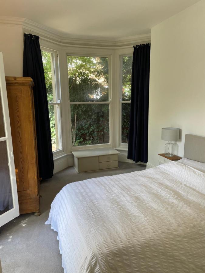 Spacious 2 Bedroom Apartment With Garden Cambridge Zewnętrze zdjęcie