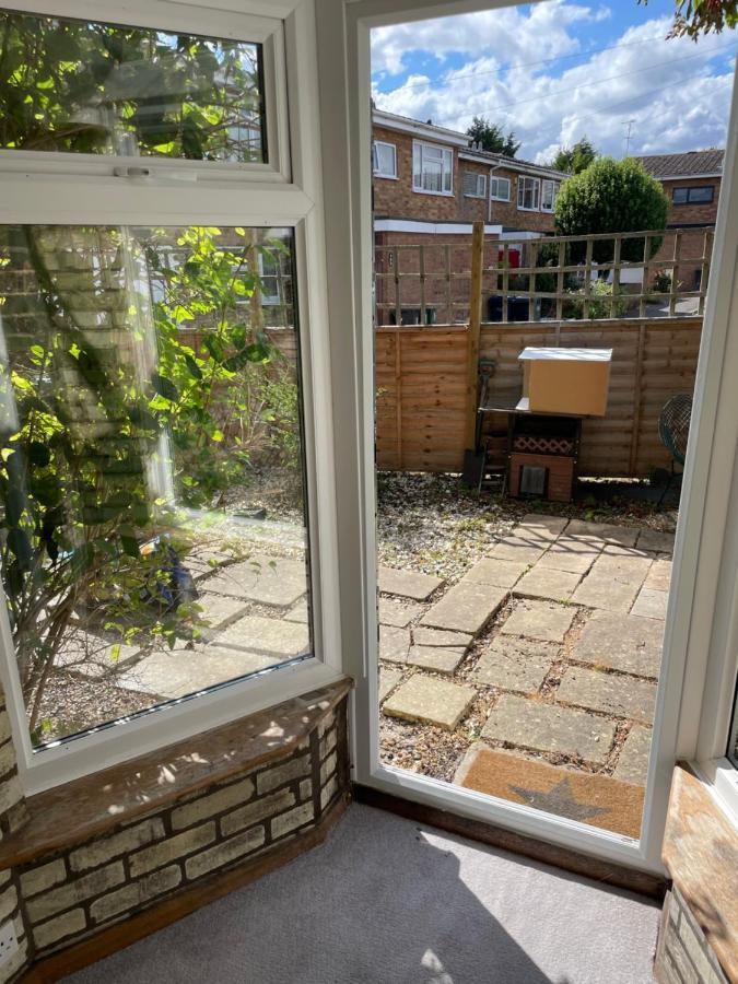 Spacious 2 Bedroom Apartment With Garden Cambridge Zewnętrze zdjęcie