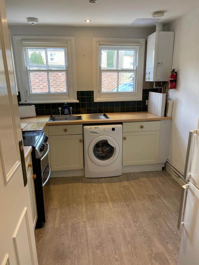 Spacious 2 Bedroom Apartment With Garden Cambridge Zewnętrze zdjęcie